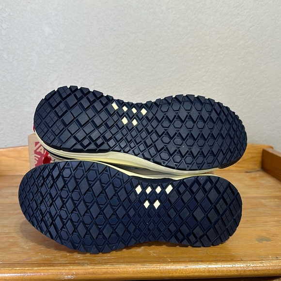 Vans ultraRange Exo hi Mte Taos Taupe ultra Cush men’s size 7.5 or women’s size9 - Picture 13 of 14